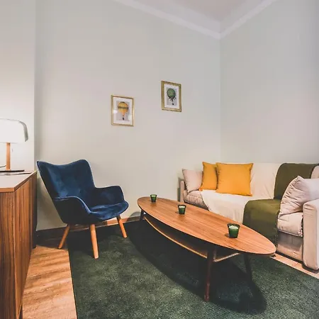 Neoclassical Near Acropolis - Livingstone Crystal Apartment Athen